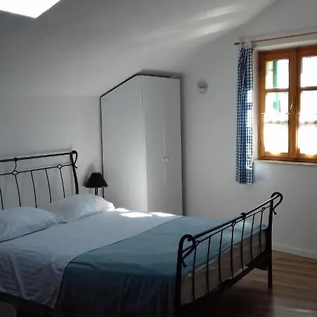 Mime - Small House * Vodice