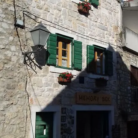 Mime Apartment *