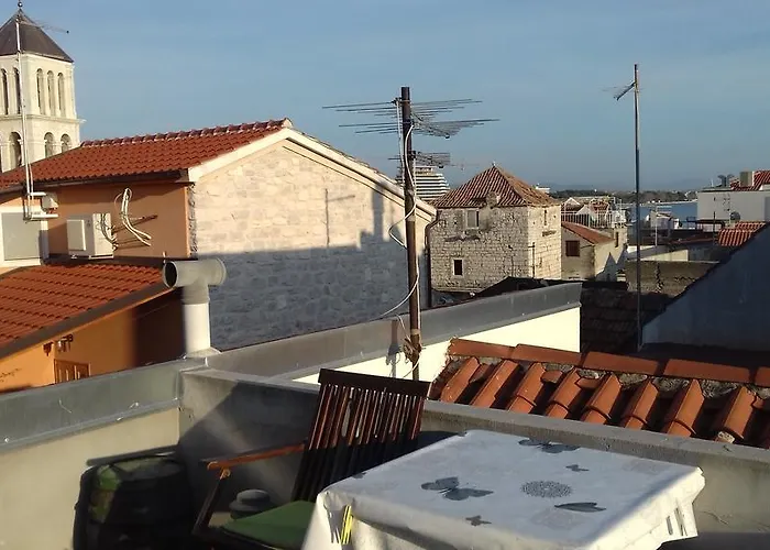 Mime - Small House * Vodice