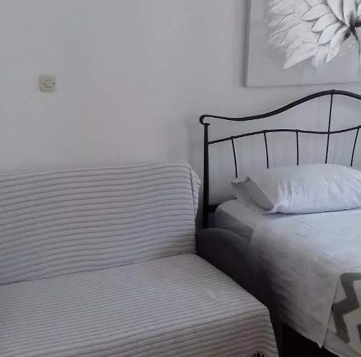 Mime - Small House * Vodice